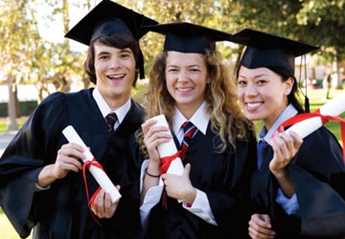 Rising numbers of Vietnamese study abroad - 1