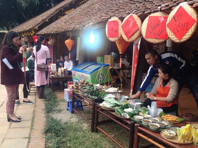 Spring Calligraphy Festival attracts the crowds - 3