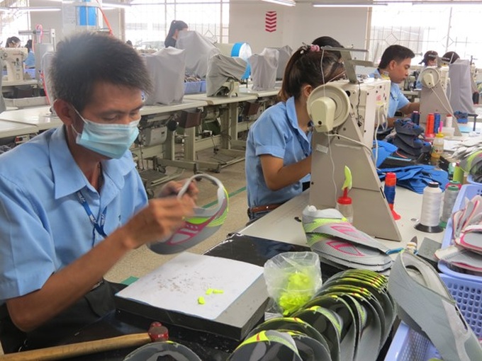 225,000 graduates unemployed despite businesses failing to fill jobs - 1