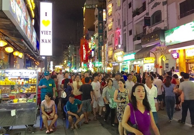 HCM City hopes to open more pedestrian streets - 1