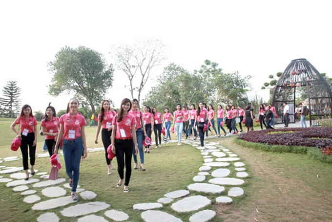 40 Miss Vietnam contestants join charity work - 10