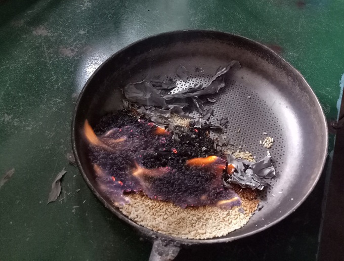 Suspected fake rice donated to flood victims - 1