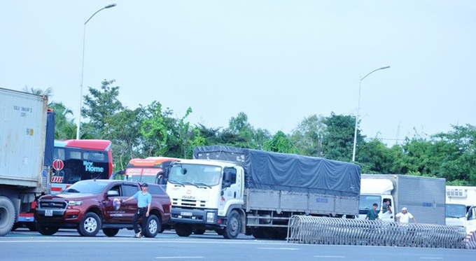 Tien Giang Toll gate faces second shutdown following protests - 2