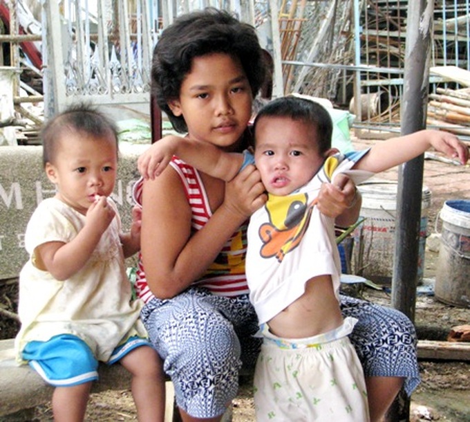 Children abandoned at pagoda - 9