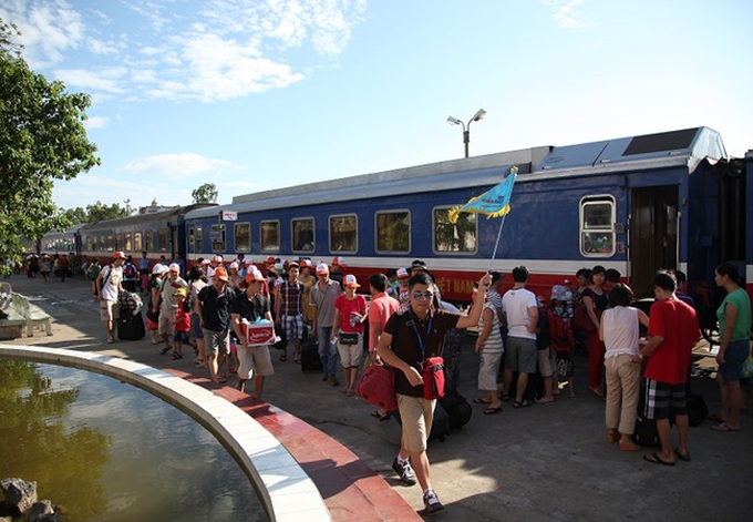 Hanoi to launch tourist railway service - 1