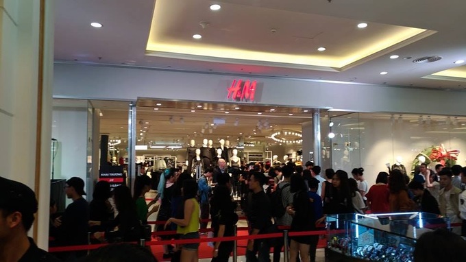 Zara and H&M herald Vietnam's retail market potential - 4