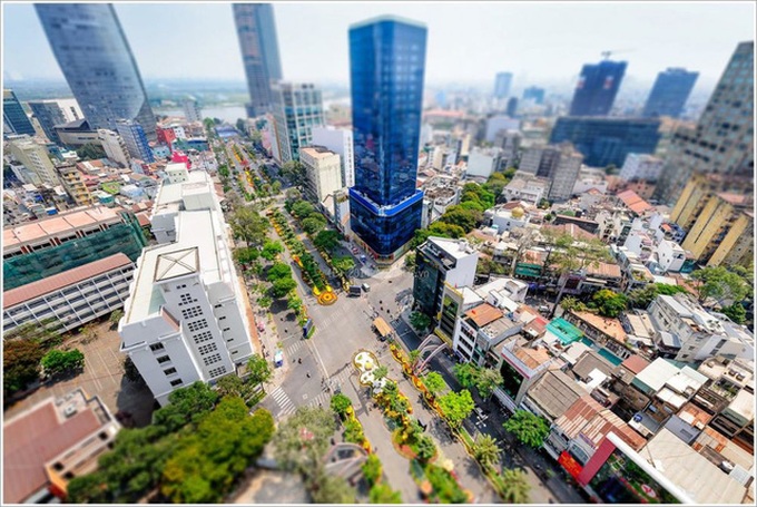 Positive outlook for Hanoi and HCM City's office rental market - 1