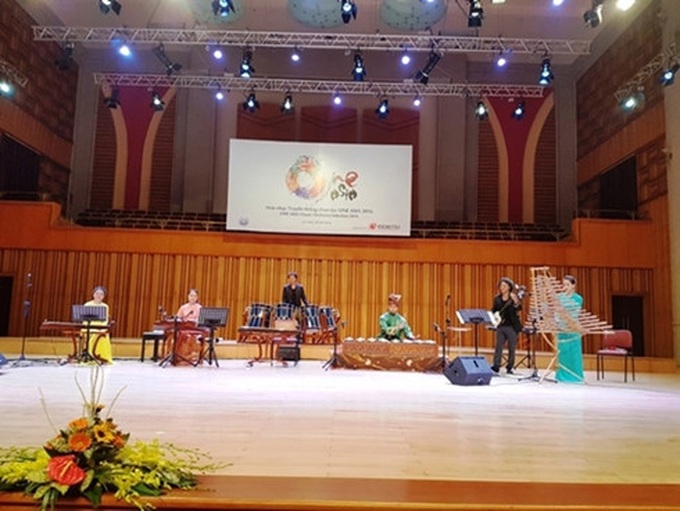 Hanoi concert breathes new life into Asian folk music - 1 Hanoi concert breathes new life into Asian folk music - 1
