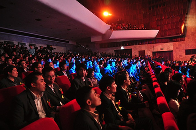 “Mobile Advertising Network” wins 1st prize of Vietnam Talents Awards 2013 - 3 “Mobile Advertising Network” wins 1st prize of Vietnam Talents Awards 2013 - 3