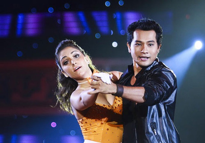 Artists swim in the pools of TV game shows - 2