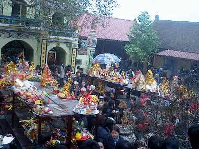 Prices rocket as people rush to Ba Chua Kho Temple - 8 Prices rocket as people rush to Ba Chua Kho Temple - 8