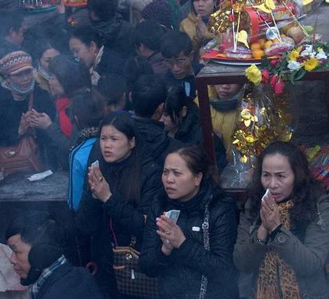 Prices rocket as people rush to Ba Chua Kho Temple - 6 Prices rocket as people rush to Ba Chua Kho Temple - 6