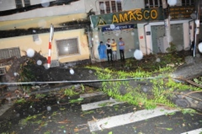 Storm Pakhar hits HCMC, limited damage recorded - 1 Storm Pakhar hits HCMC, limited damage recorded - 1