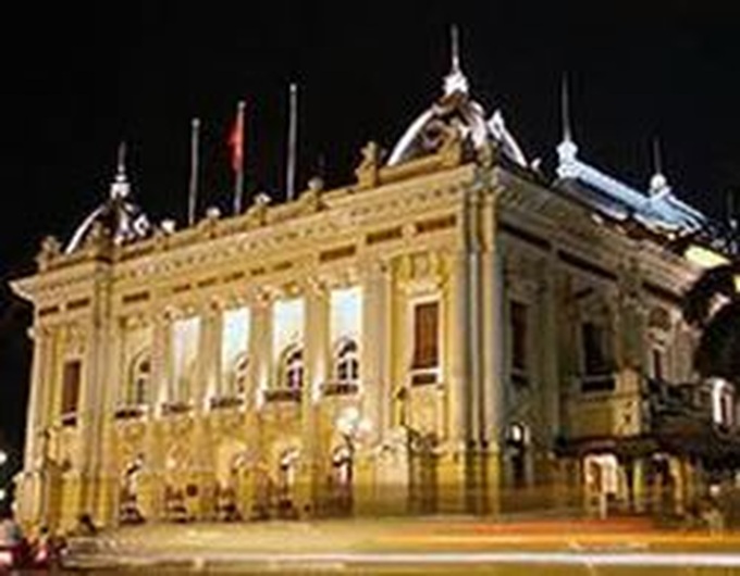 Mozart heads to Opera House - 1