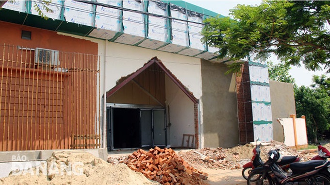 Unlicensed building project suspended - 1 Unlicensed building project suspended - 1