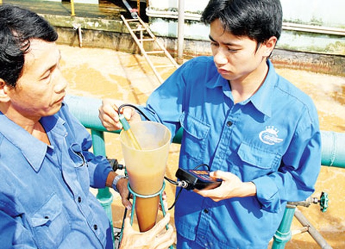 Industrial waste polluting water in City canal - 1 Industrial waste polluting water in City canal - 1