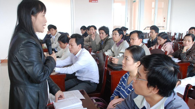 Expert explains low quality of in-service training in Vietnam - 1