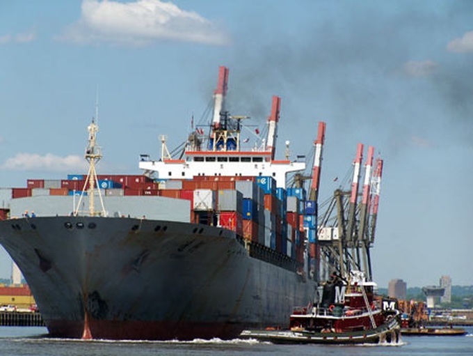 Vietnam halts licensing of foreign ships - 1