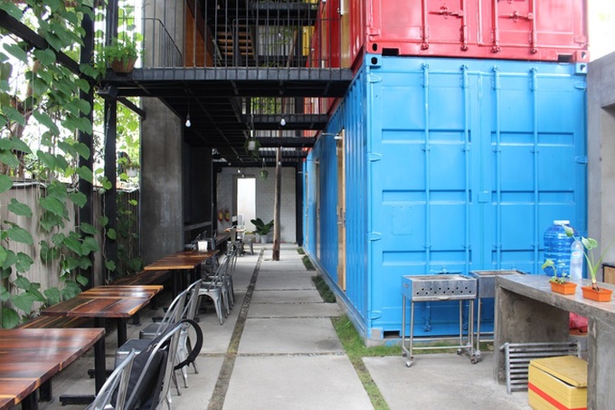 Nha Trang shipping container hostel design praised - 3