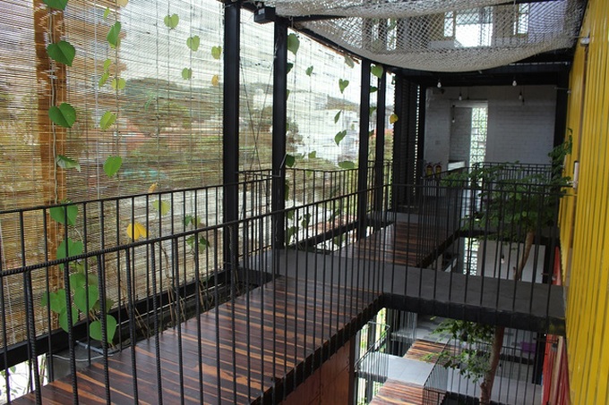 Nha Trang shipping container hostel design praised - 7