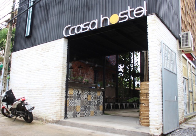 Nha Trang shipping container hostel design praised - 2