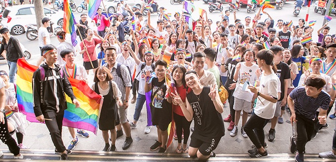 Thousands join LGBT pride parade in Hanoi - 1 Thousands join LGBT pride parade in Hanoi - 1