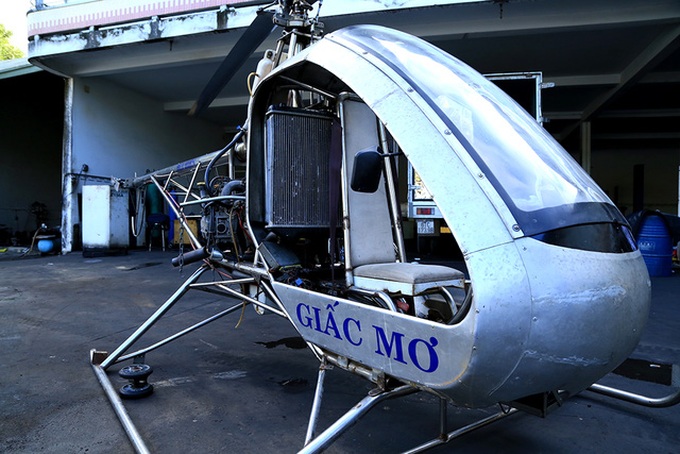 Farmer pursues helicopter dream - 1