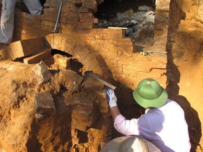 Quang Ninh: 2,000 year-old tombs discovered - 1 Quang Ninh: 2,000 year-old tombs discovered - 1
