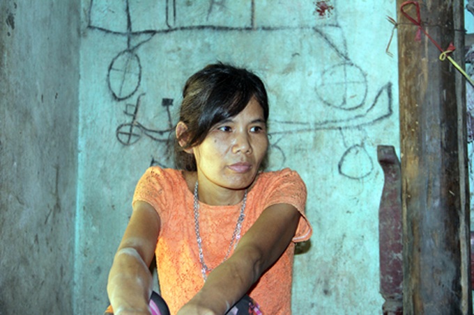 Neighbours rally to help old woman in Ha Tinh - 4 Neighbours rally to help old woman in Ha Tinh - 4