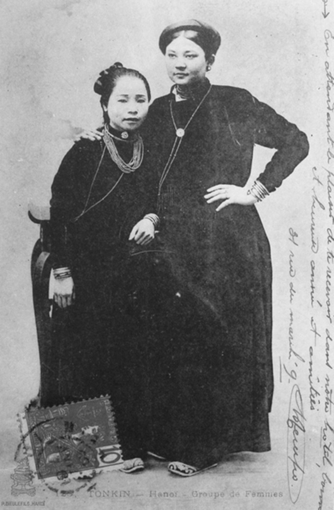 Exhibition features history of Hanoi's Old Quarter - 6