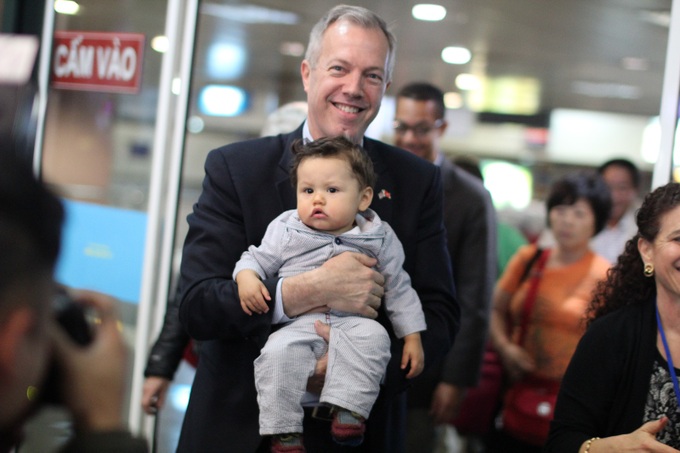 New US ambassador to Vietnam Ted Osius arrives in Hanoi - 1