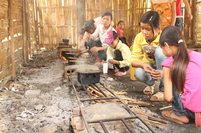 Food shortage troubles remote school - 12