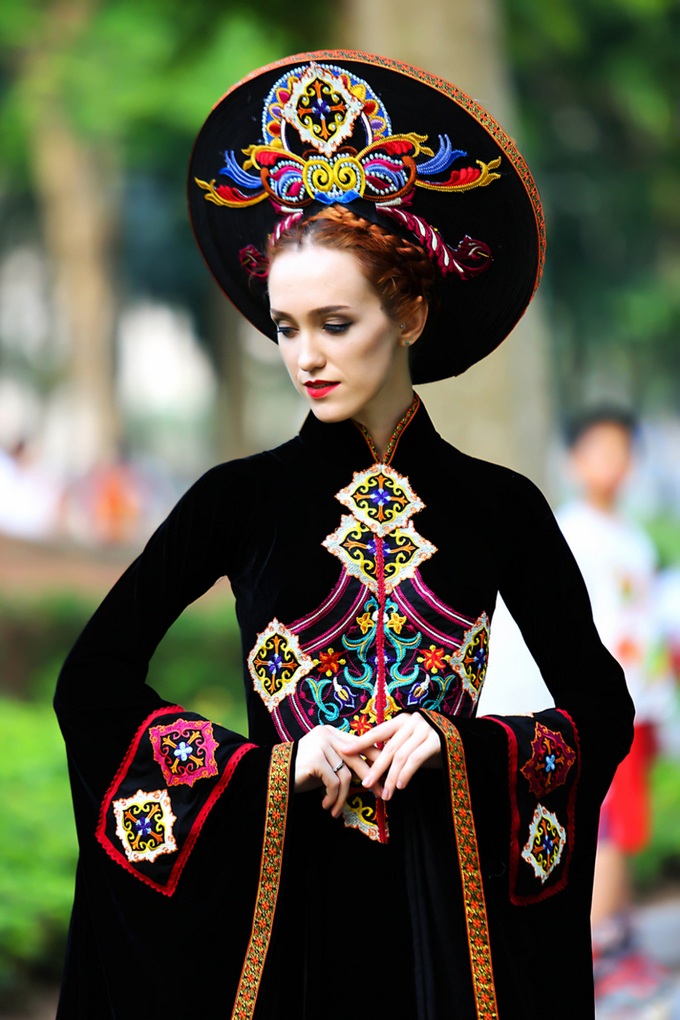 Fashion event celebrates Uncle Ho’s 125th Birthday - 1