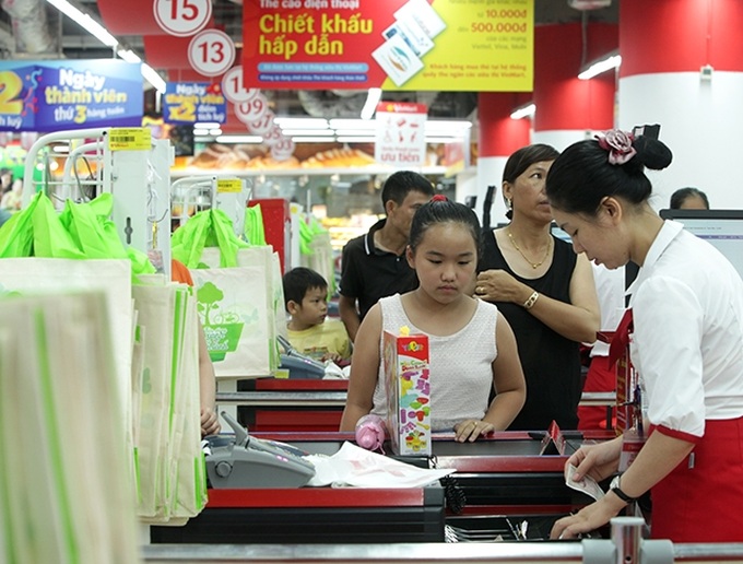 Nielsen: Consumer confidence remains steady - 1