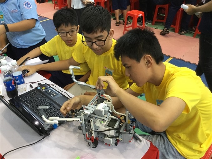 Students of Lê Ngọc Hân Primary School win top prizes in Robothon Contest 2017 - 1