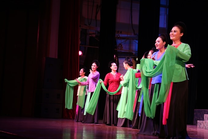 Traditional theatres lure more viewers - 4