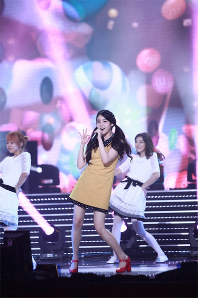Korean stars play for adoring Vietnamese fans - 3 Korean stars play for adoring Vietnamese fans - 3