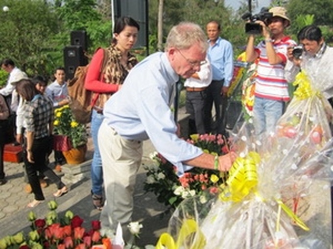 Ceremony commemorates Son My massacre - 1 Ceremony commemorates Son My massacre - 1