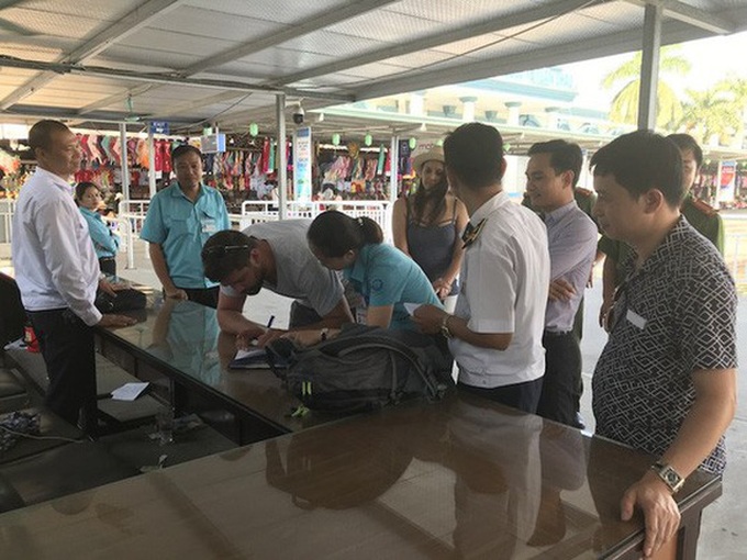 South African couple cheated on Ha Long Bay cruise trip booking - 1