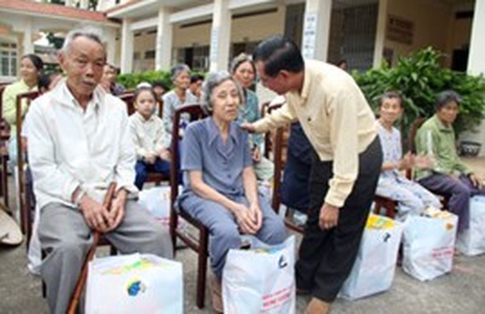 HCM City launches Tet programme for the poor - 1
