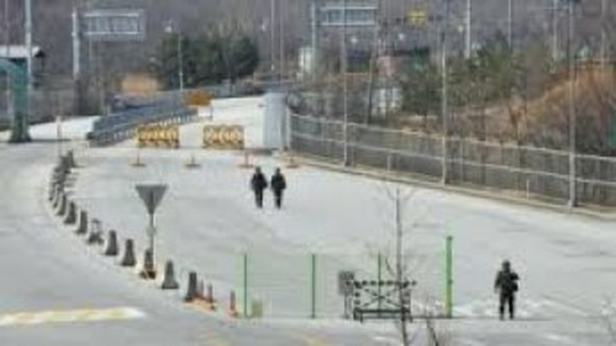 South Korea pulls last workers from Kaesong complex - 1