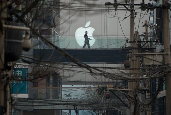 Apple apologises after China criticism - 1