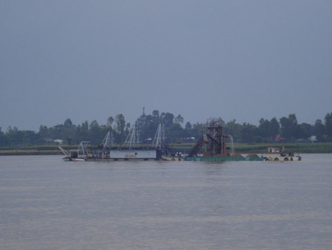 Rampant sand mining poses threat of erosion - 1 Rampant sand mining poses threat of erosion - 1