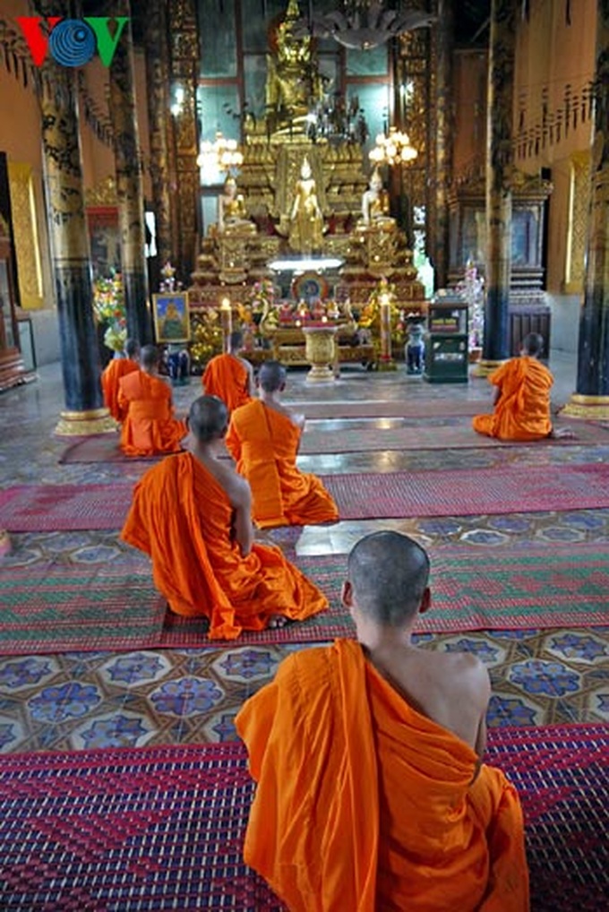 The typical architecture of Khmer pagodas - 11 The typical architecture of Khmer pagodas - 11