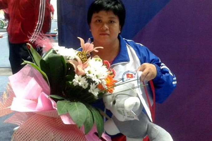 Weightlifter Kim Van awarded two Asian gold medals - 1