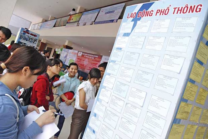 Job-seekers face tough labour market - 1 Job-seekers face tough labour market - 1