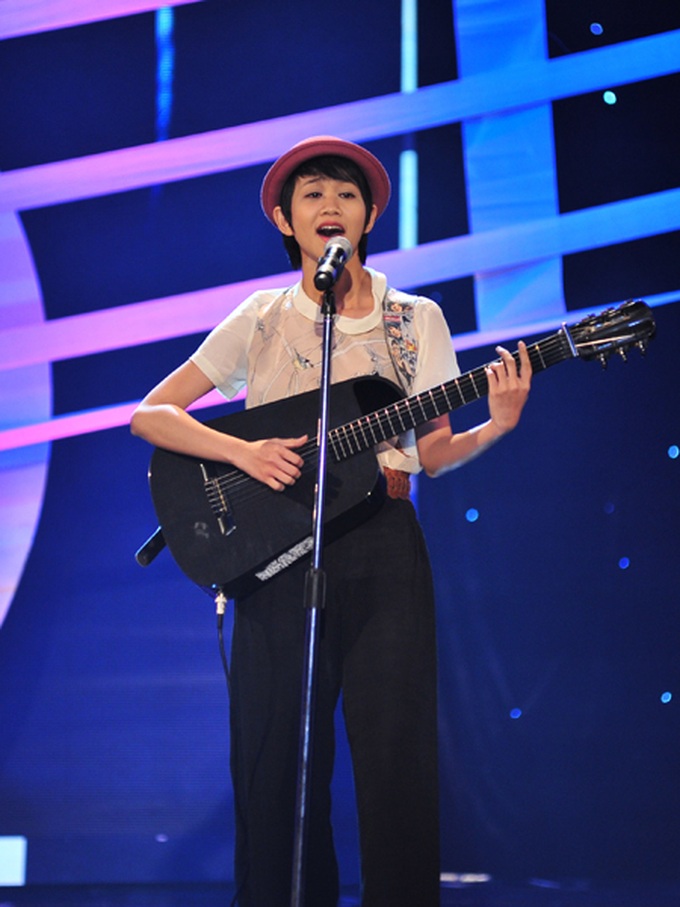 Tung Duong received 5th Dedication Award - 4 Tung Duong received 5th Dedication Award - 4