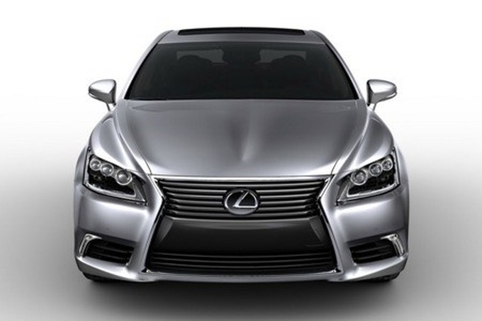 Lexus smuggling ring from Cambodia broken in Tay Ninh - 1