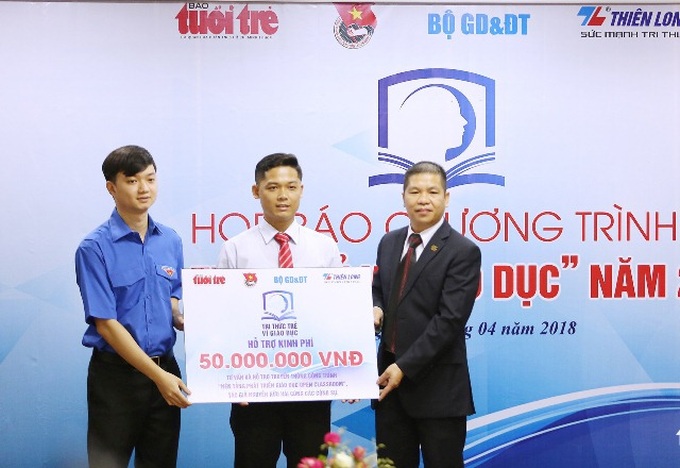 Nearly VND700 million to be awarded for educational initiatives - 2