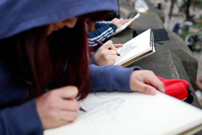 Local students sketch historic Long Bien bridge - 6 Local students sketch historic Long Bien bridge - 6